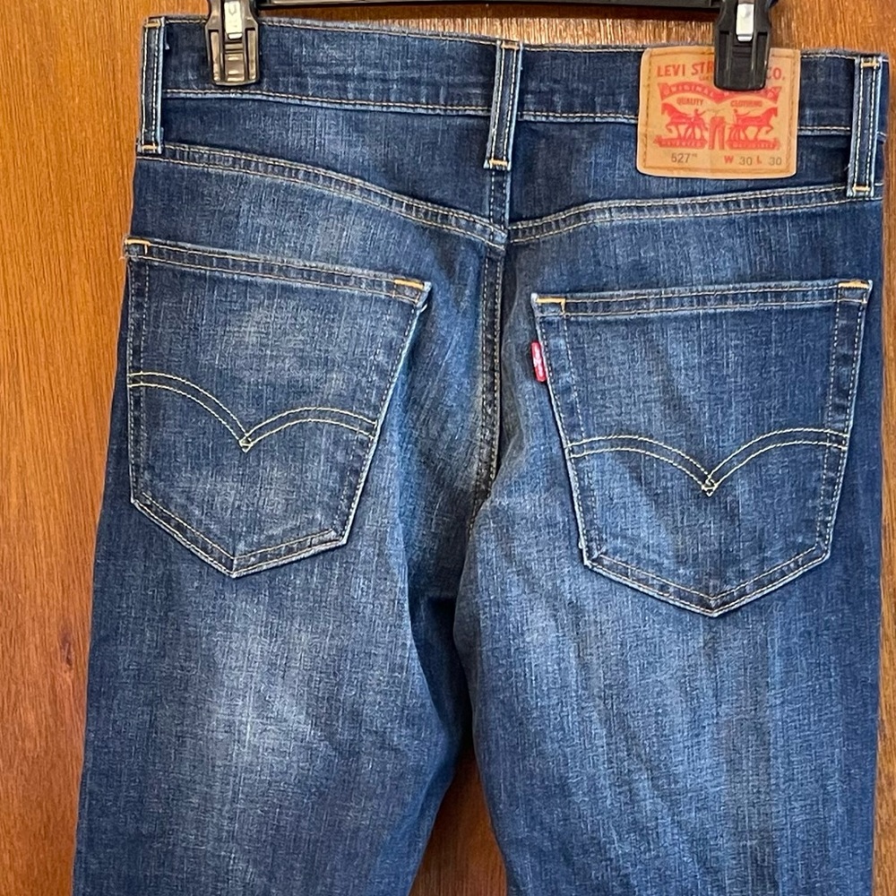 Levi’s 527 jeans